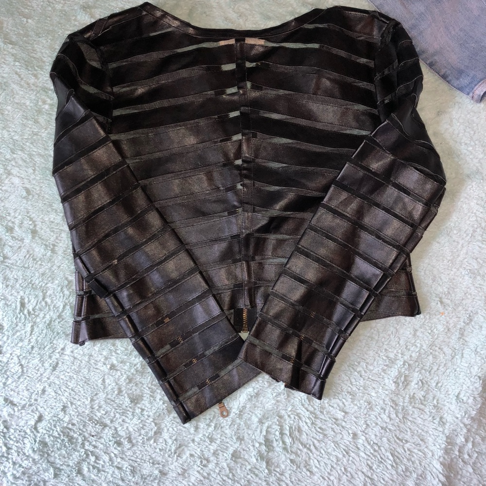 Leather cropped jacket